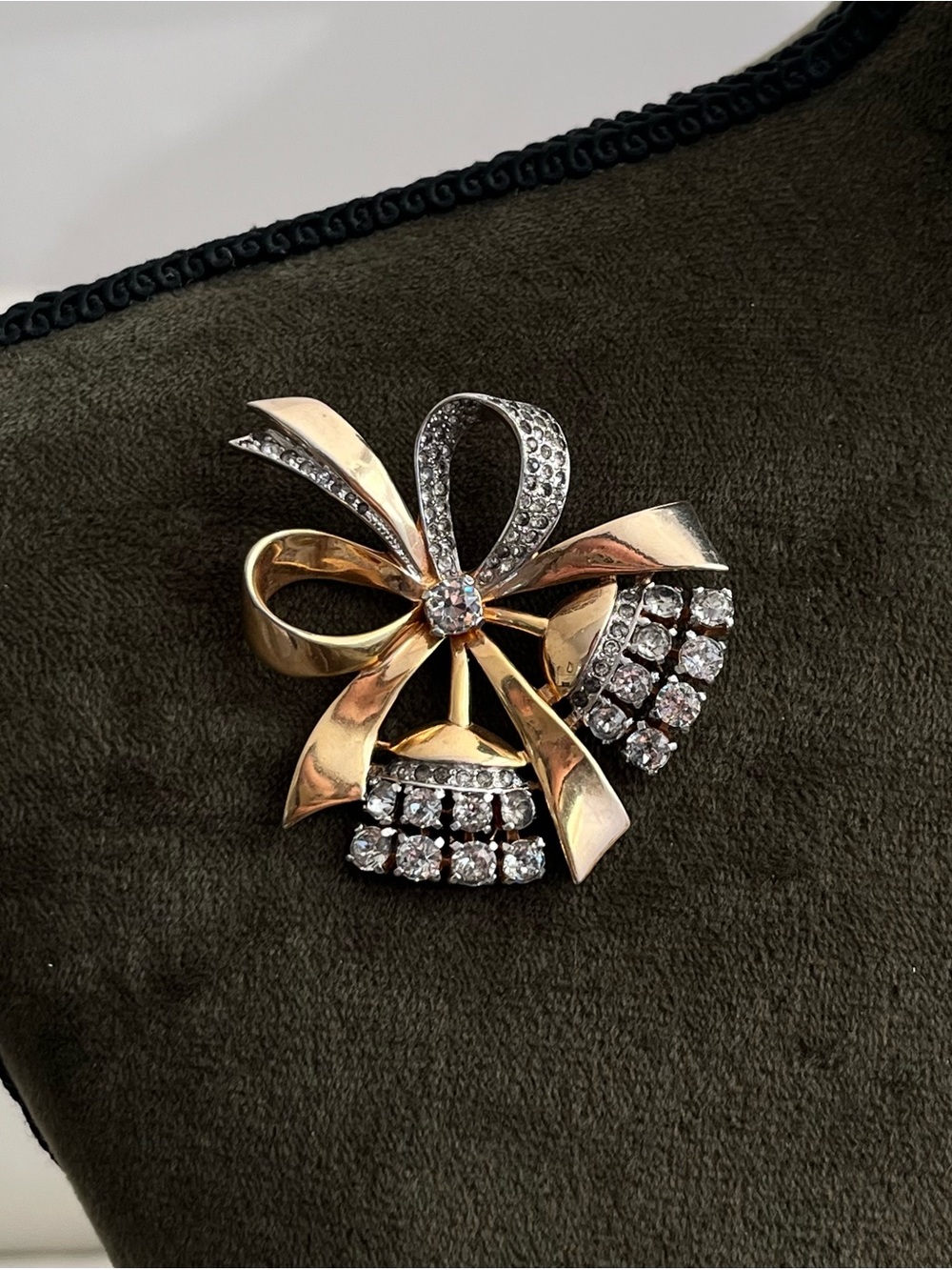 Vintage Mazer Christmas Bell Bow Tie Rhinestone Gold Silver Two-Toned Brooch Pin